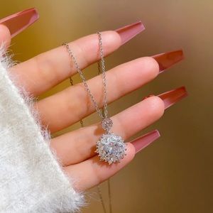 New Sterling silver Diamond Necklace